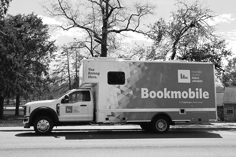 Early Start Community Bookmobile at a stop